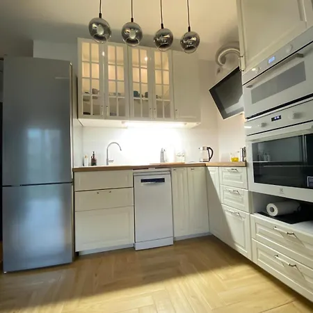 Montana Easy Center Apartman *