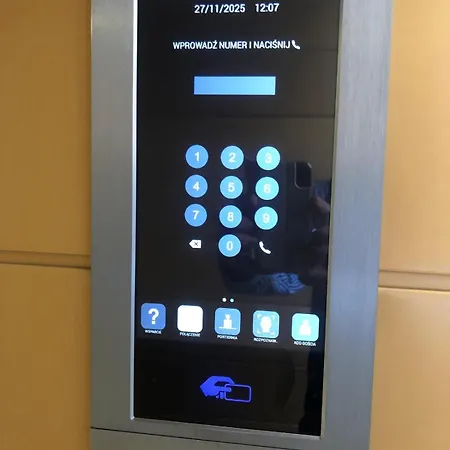 Montana Easy Center 弗罗茨瓦夫