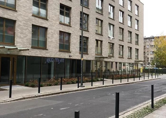 Montana Easy Center * 弗罗茨瓦夫