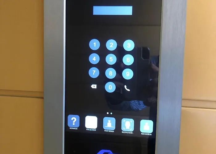 Montana Easy Center 弗罗茨瓦夫